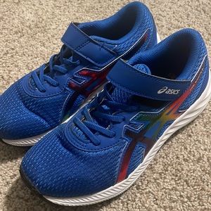 Brand new ASICS blue tennis shoes. Never worn. Without box. Girls size 3